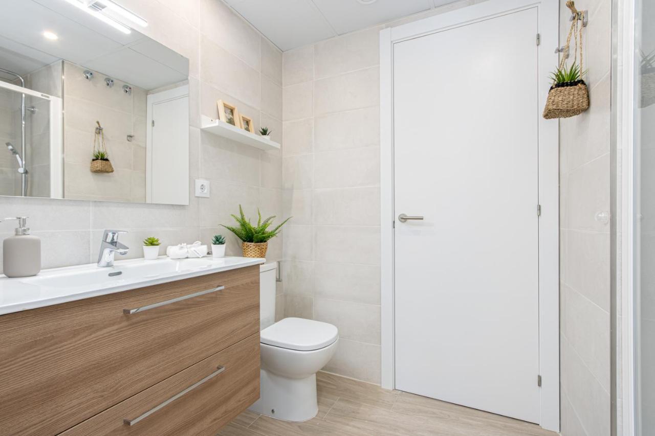 M A R I V E N T Suite With Bathroom And Terrace 50 M2 Roses Exterior photo