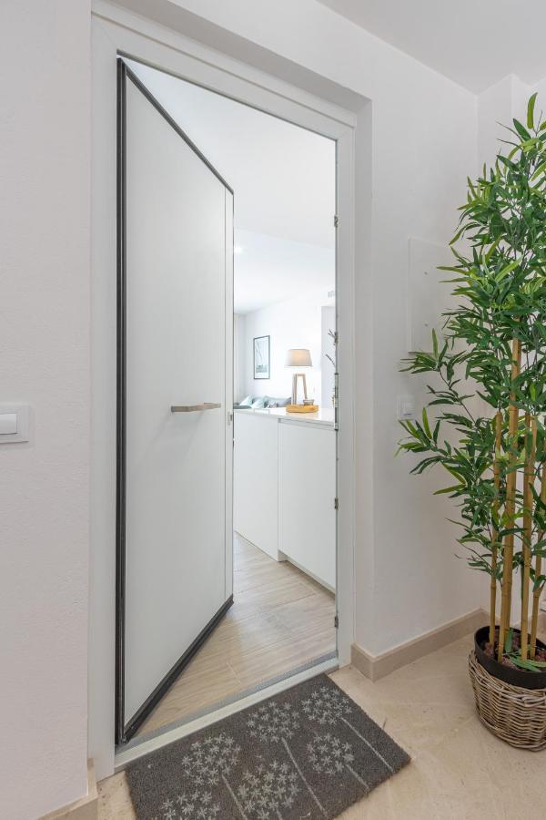M A R I V E N T Suite With Bathroom And Terrace 50 M2 Roses Exterior photo