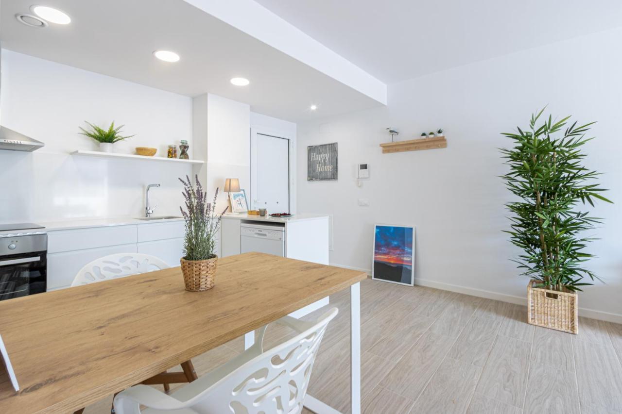 M A R I V E N T Suite With Bathroom And Terrace 50 M2 Roses Exterior photo