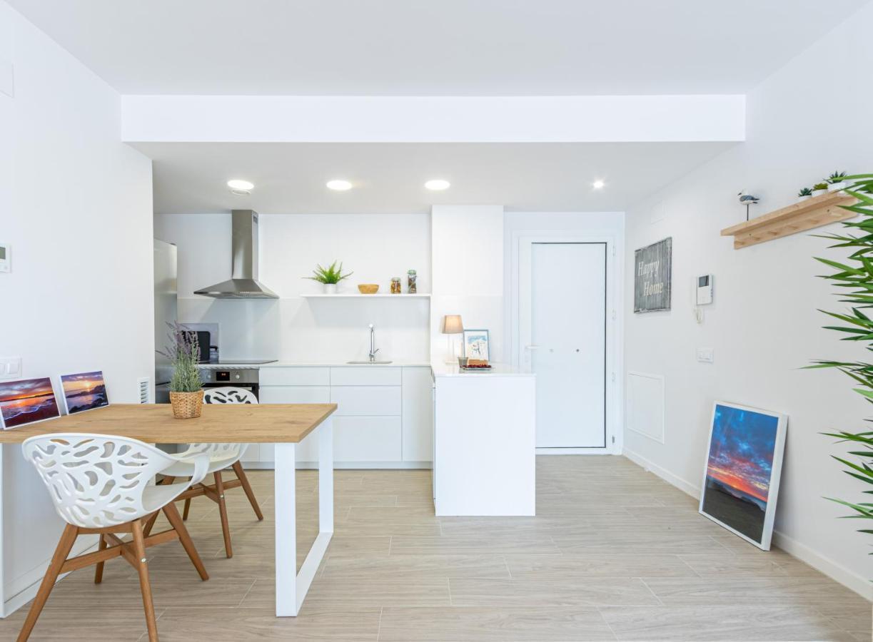 M A R I V E N T Suite With Bathroom And Terrace 50 M2 Roses Exterior photo